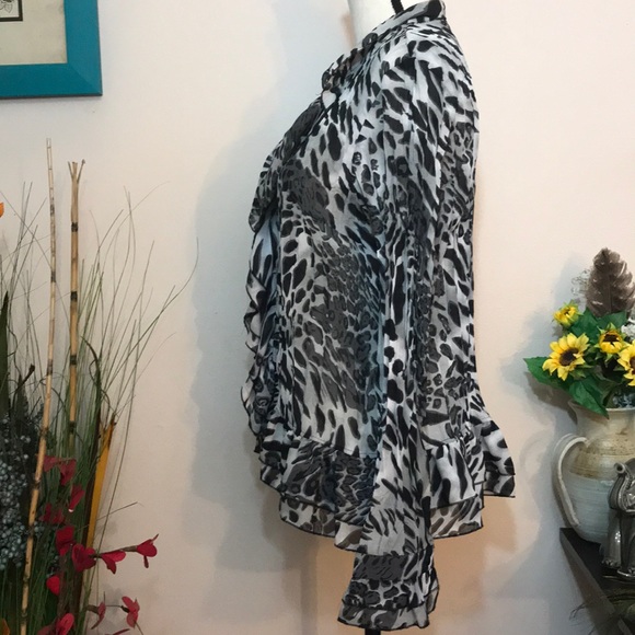 EUC Notations Blouse - Picture 4 of 5